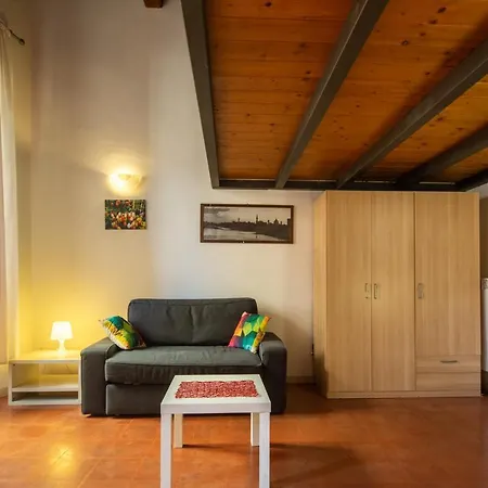 Palazzo Vecchio By Mmega Apartman